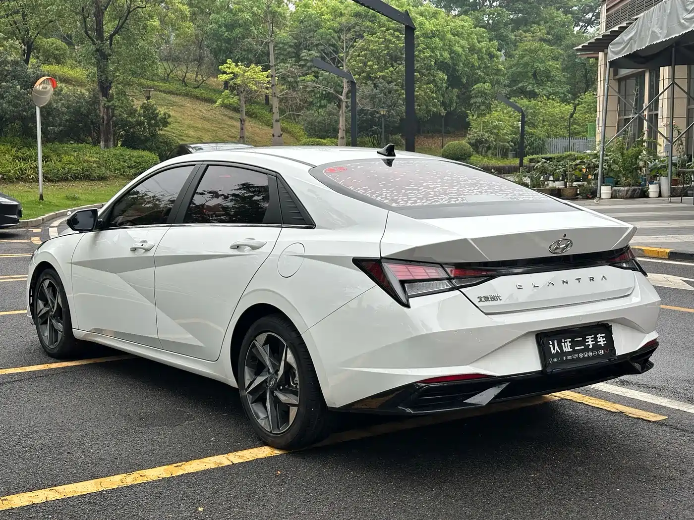 Hyundai Elantra 2023 1.5L CVT GLX Elite Edition фото 6