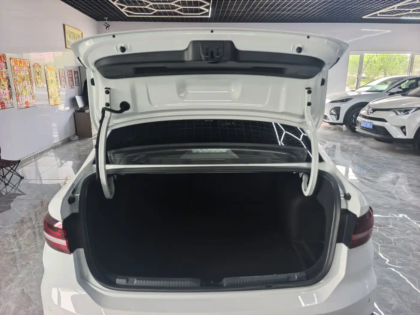 Volkswagen Lavida 2023 Facelift 1.5L Automatic 5 Million Edition фото 15