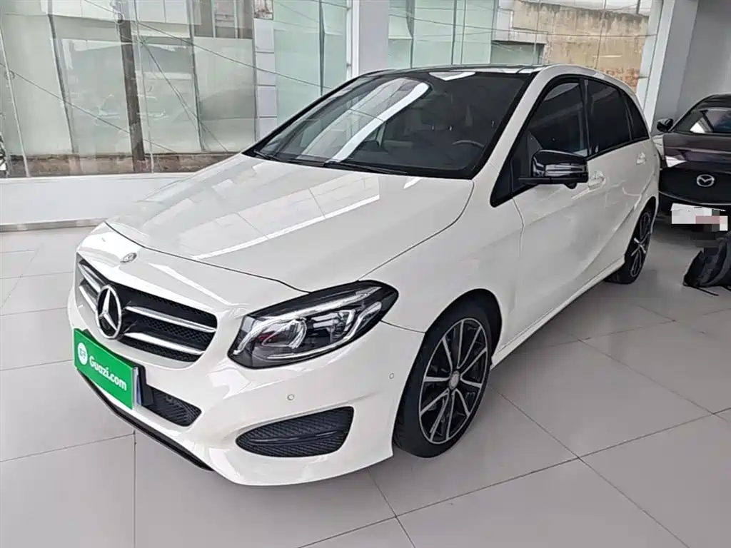 Mercedes-Benz B-Class 2015 B 200 Luxury фото 2