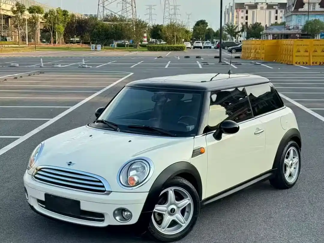 MINI MINI 2010 2010 1.6L COOPER Cheer