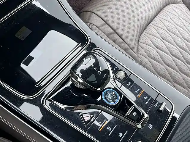 Фото 9 - BYD Han