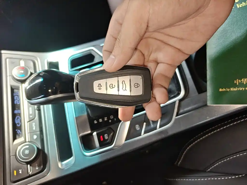 Фото 9 - Geely Emgrand