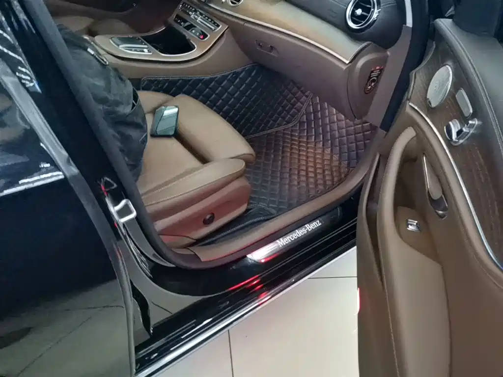Mercedes-Benz E-Class 2022 Second Facelift E 300 L Luxury фото 11