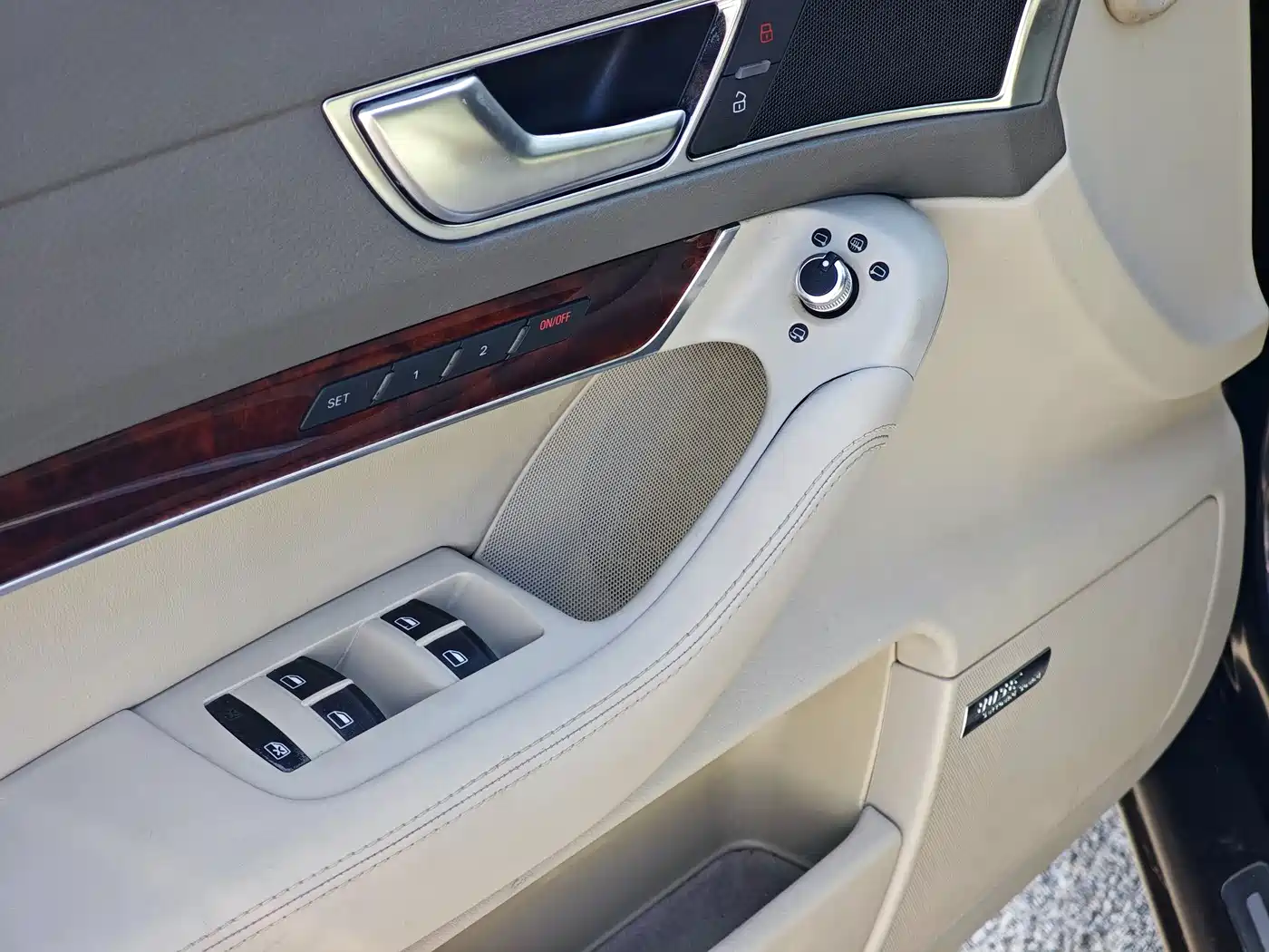 Фото 13 - Audi A6L