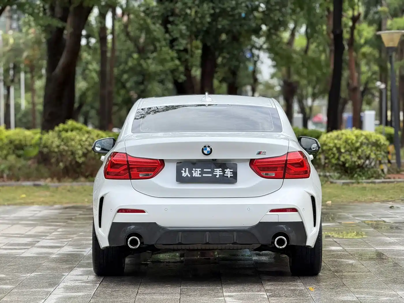 BMW 1 Series 2019 120i Leading M Sport Package фото 20