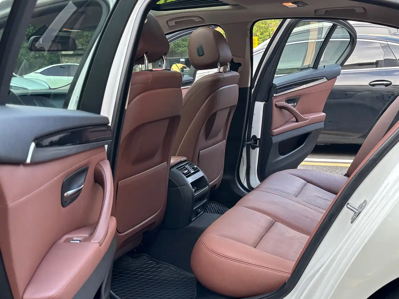 BMW 5 Series (Import) 2013 2014 520i Classic