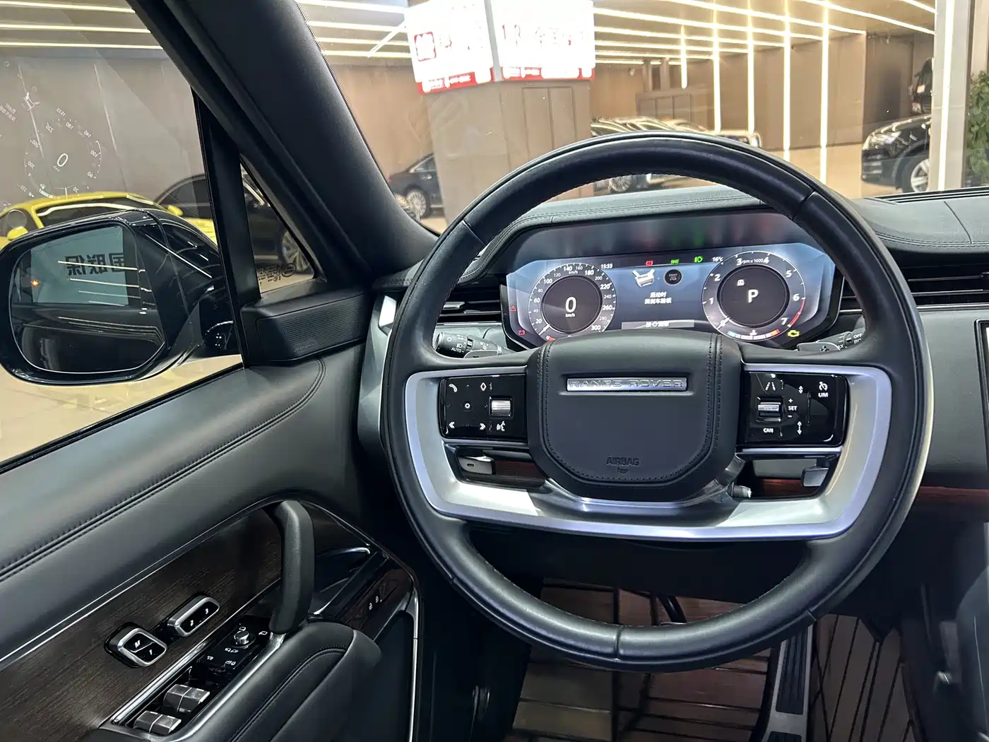Land Rover Range Rover 2023 3.0 L6 400PS Genesis Extended Version фото 15