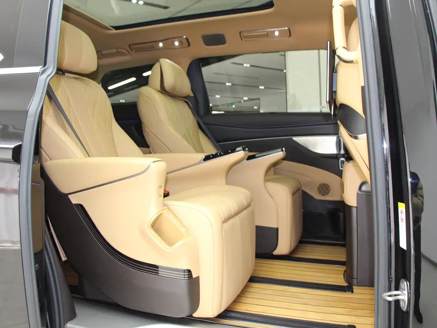 Denza D9 2025 Model DM-i Smart Drive Edition 1020 AWD Flagship фото 10