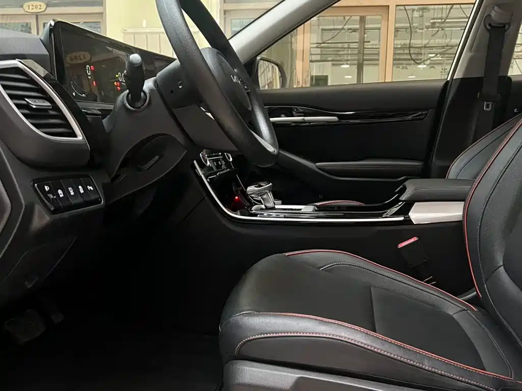 Kia Seltos 2023 1.5L CVT Luxury Edition фото 8