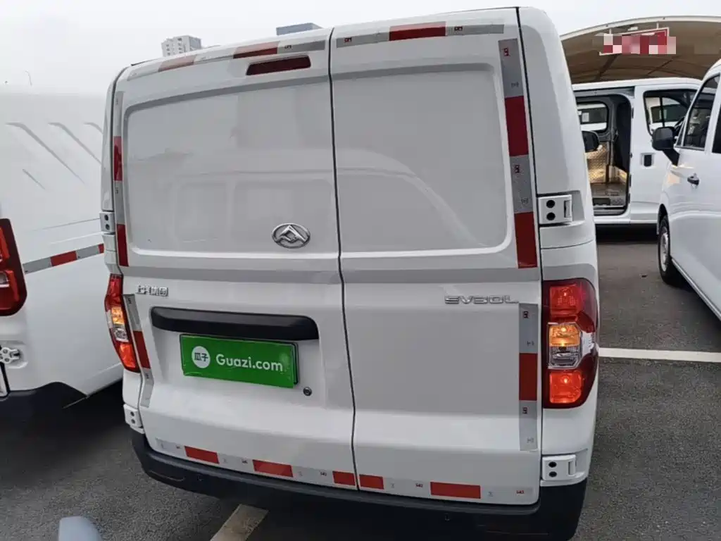 Фото 4 - Maxus Maxus EV30