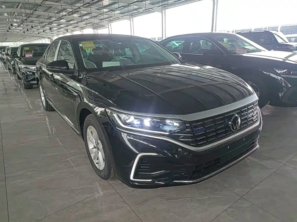 VOLKSWAGEN PASSAT NEW ENERGY