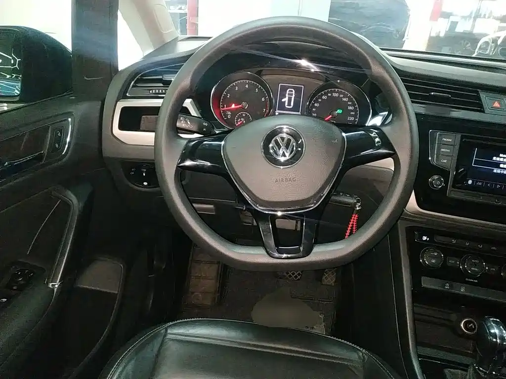 Volkswagen Touran 2016 2016 Touran L 280TSI DSG Comfortline
