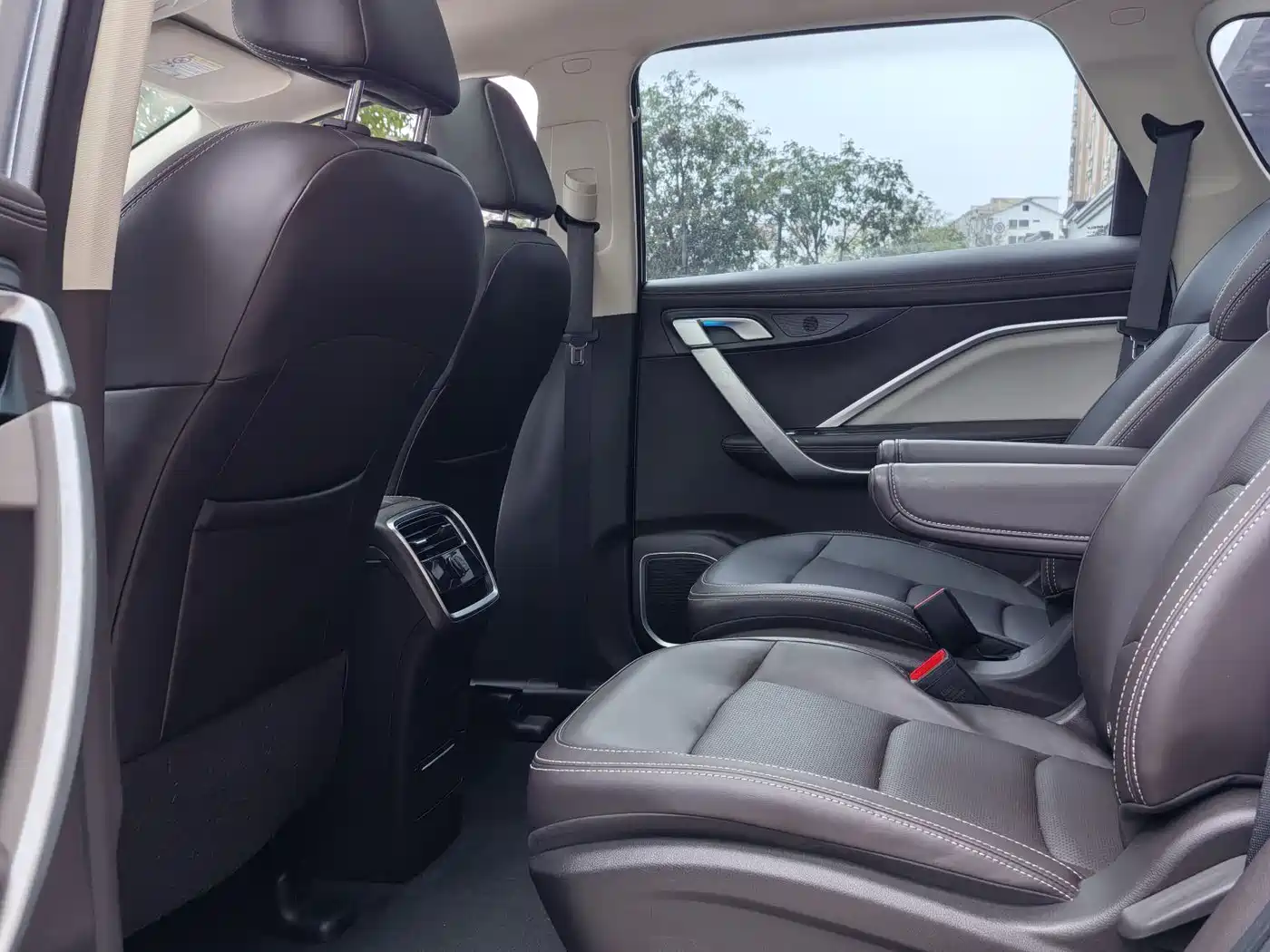 GEELY AUTOMOBILE JIAJIE