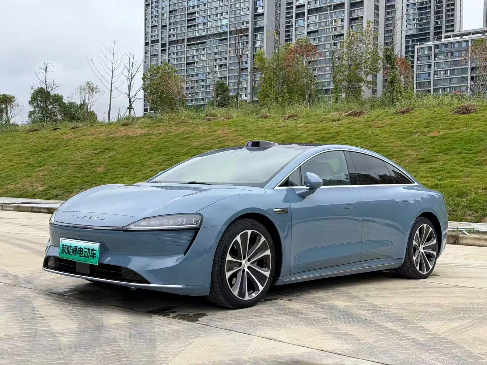 Photo 1 - Zhijie S7