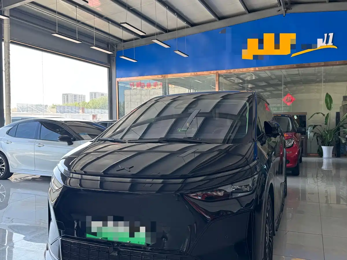 XPeng X9 2026 2025 Extended Range Edition
