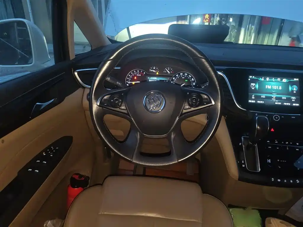 Buick GL8 2017 ES 28T Luxury China V фото 3