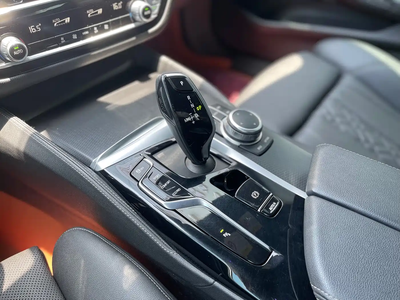 BMW 5 Series (Import) 2021 525i M Sport Package фото 17