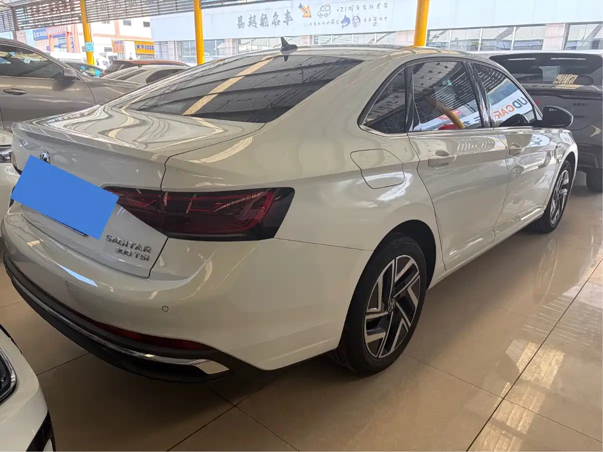Volkswagen Sagitar 2023 300TSI DSG Surpassing Edition фото 3