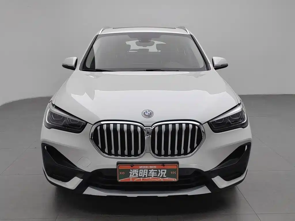 Фото 3 - BMW X1
