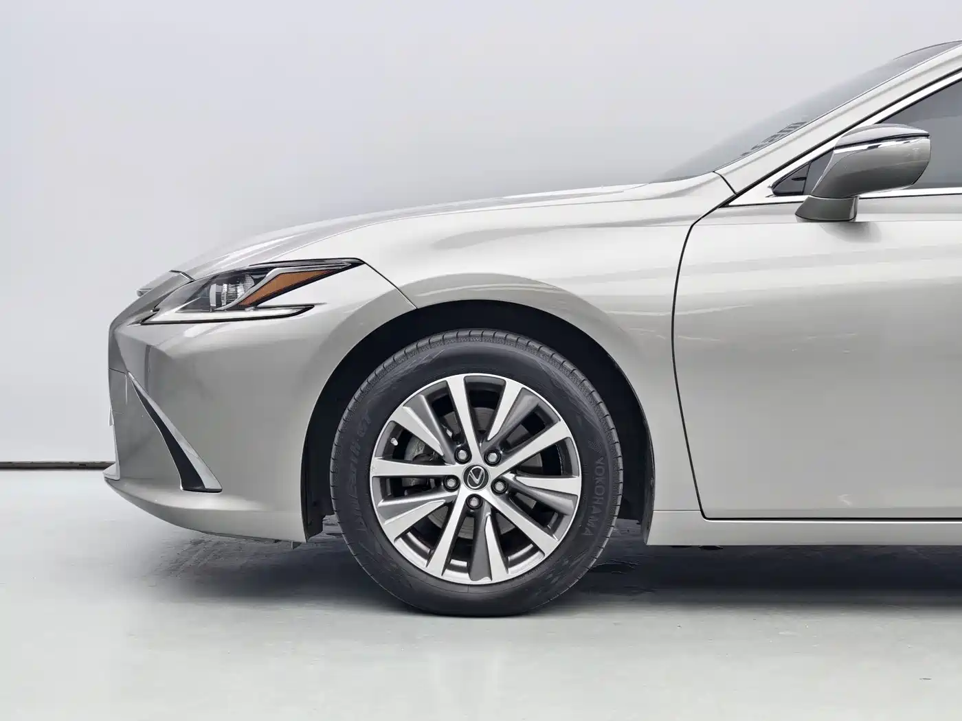 Lexus ES 2020 200 Excellence фото 4