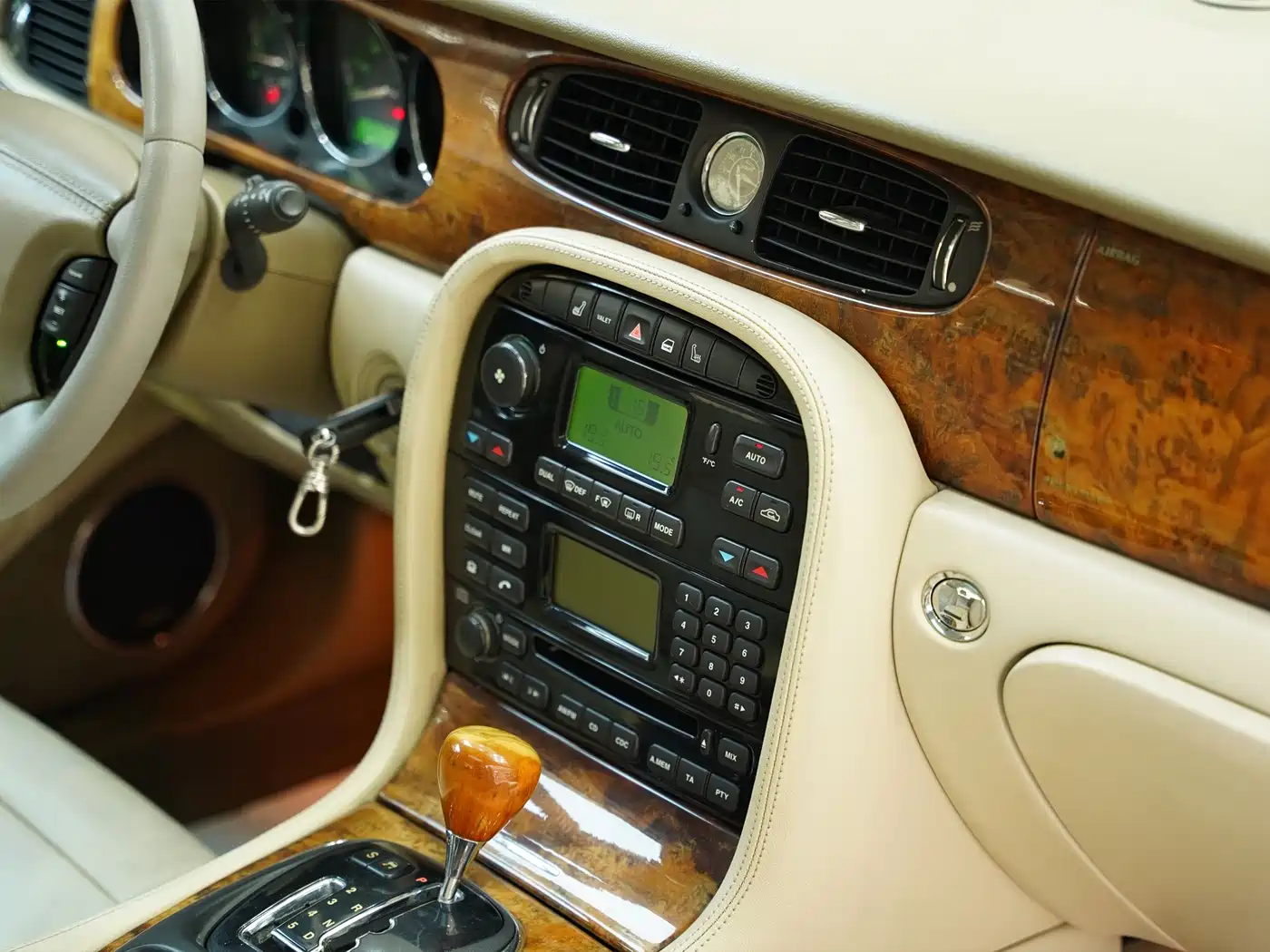 Jaguar XJ 2008 2004 Model XJ8 4.2
