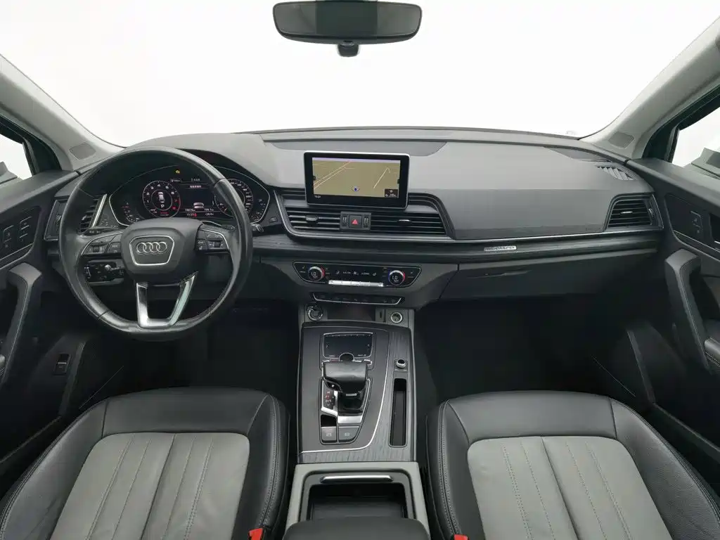 Фото 5 - Audi Q5L