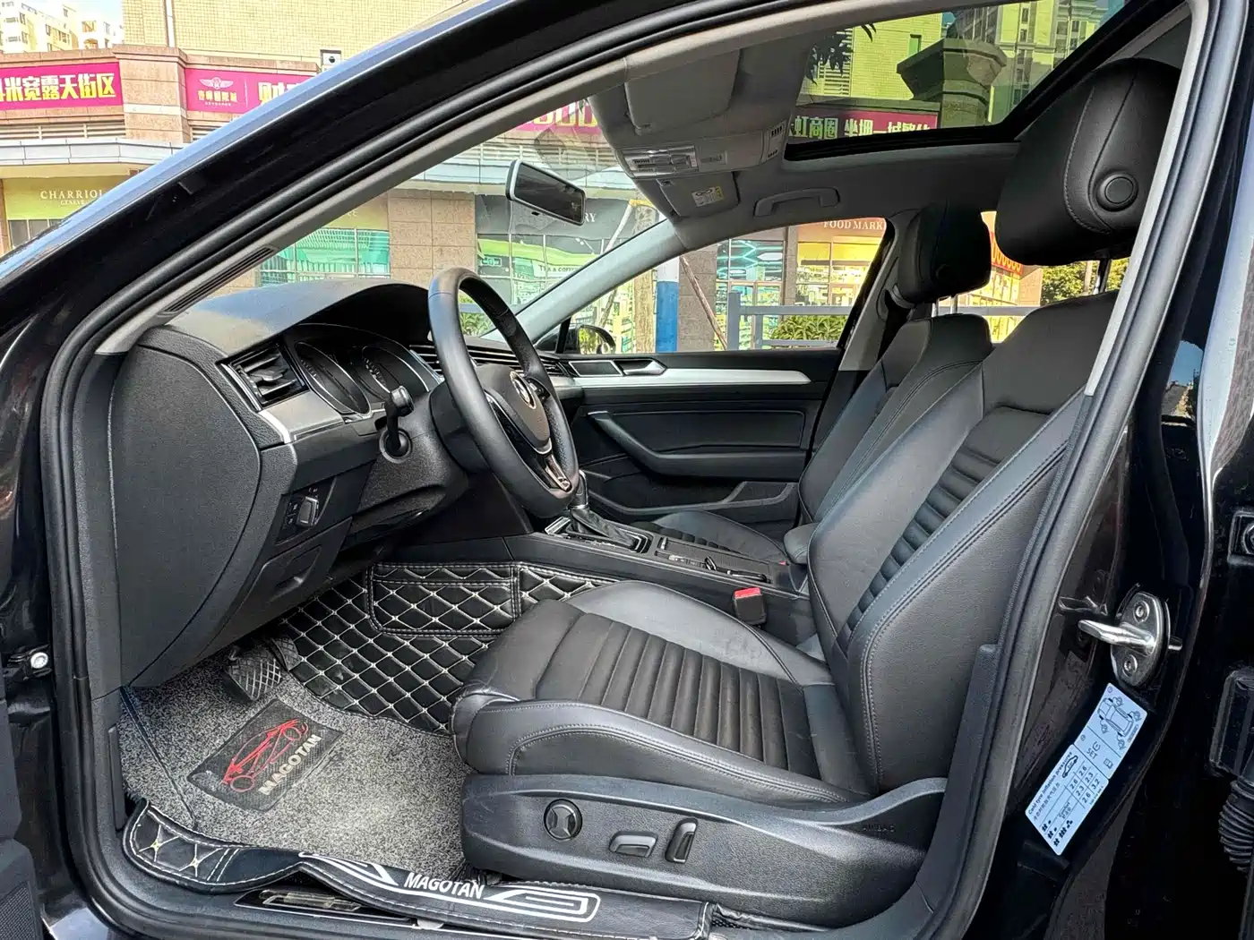 Volkswagen Magotan 2018 330TSI DSG Leading фото 11