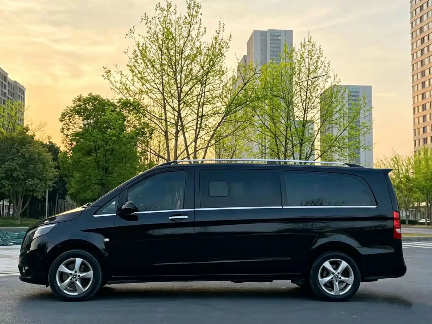 Mercedes-Benz Vito 2020 2.0T Elite Edition (7-seater) фото 7