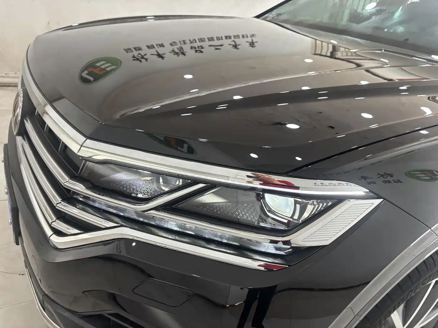 Volkswagen Touareg 2025 2023 3.0TSI R-Line Classic Sports Package
