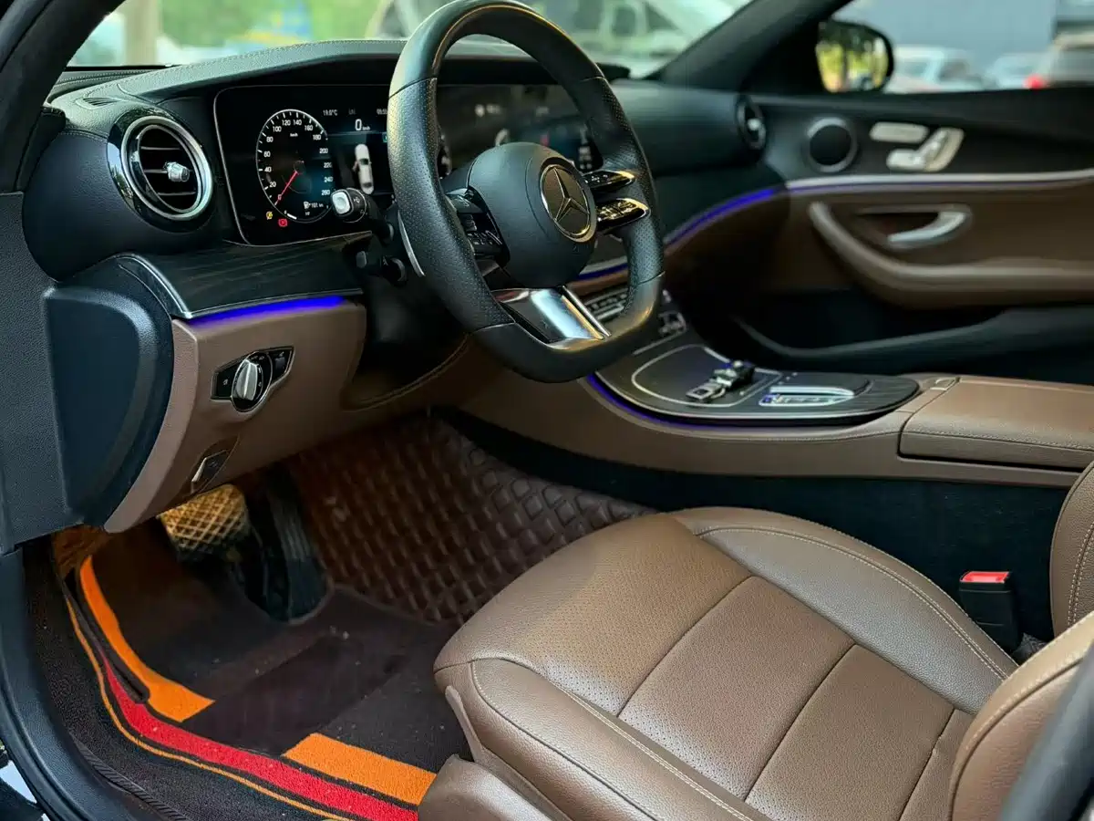 Mercedes-Benz E-Class 2021 E 300 L Sport Fashion фото 6
