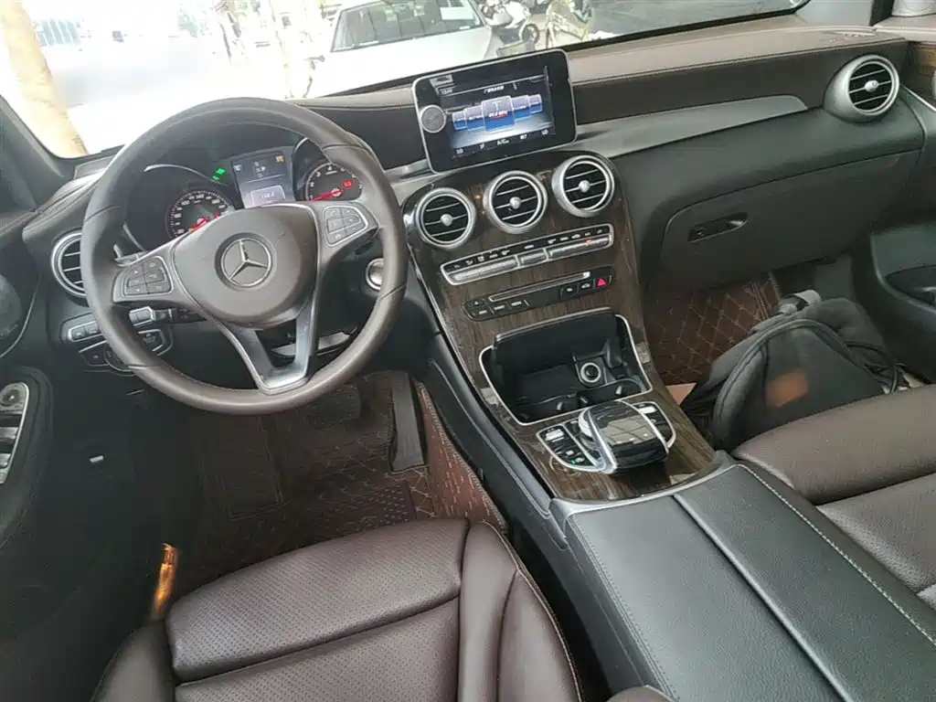 Mercedes-Benz GLC 2017 GLC 260 4MATIC Luxury фото 10