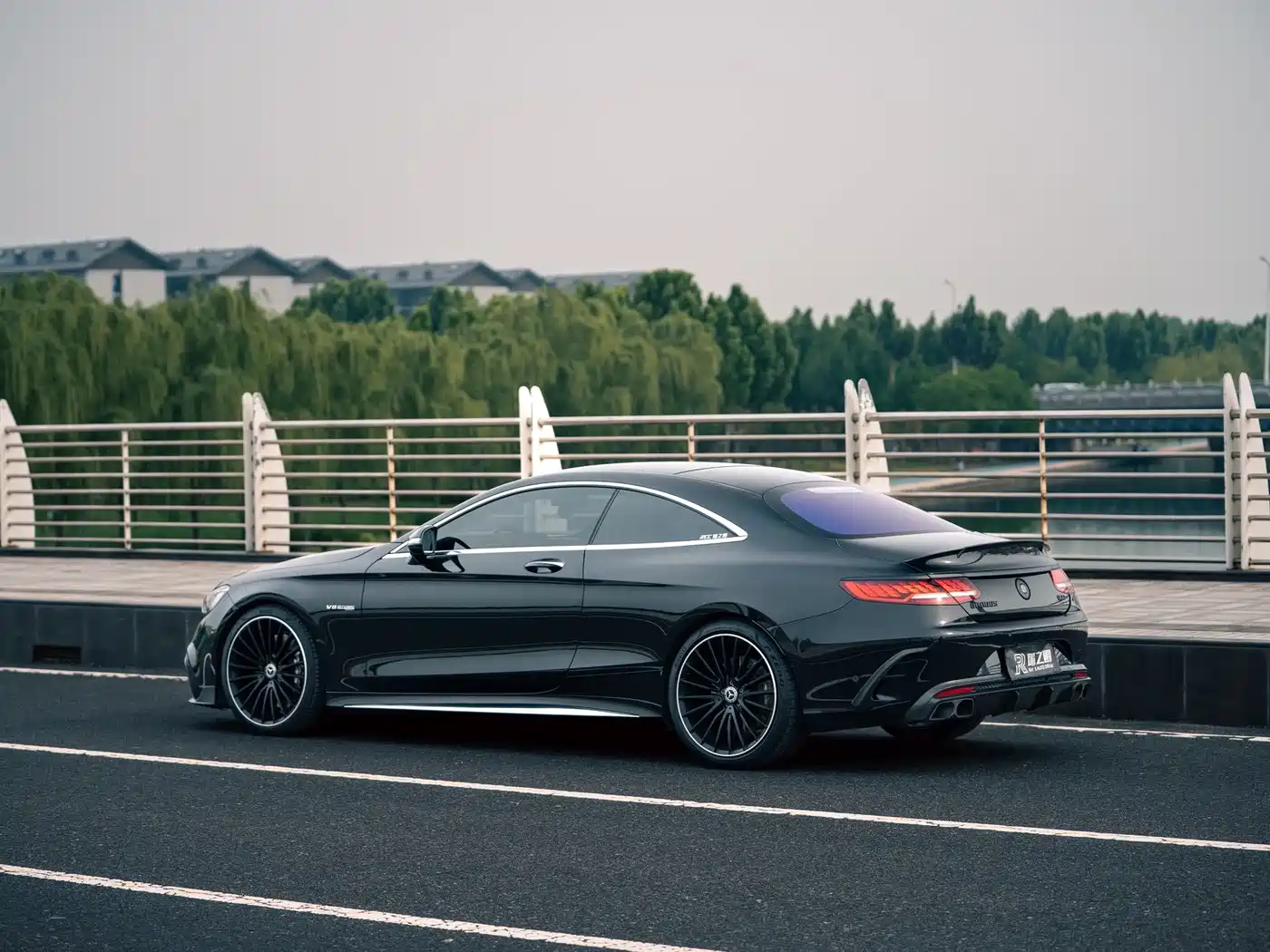 Mercedes-Benz S-Class AMG 2018 AMG S 63 4MATIC+ Coupe фото 6