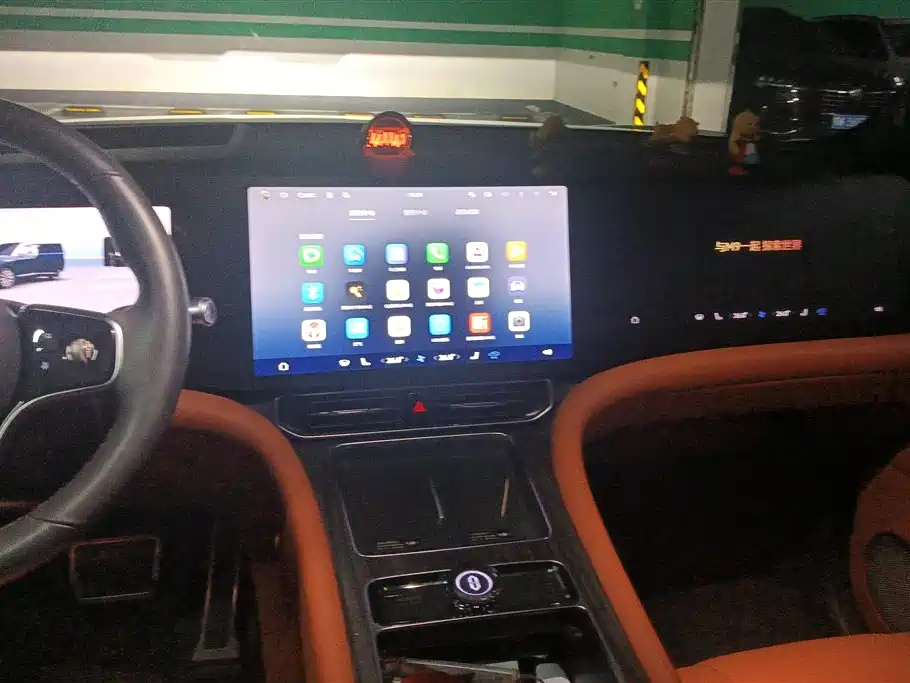 AITO Wenjie AITO M9 2024 Range Extender Max Edition 42kWh 6-seater фото 13