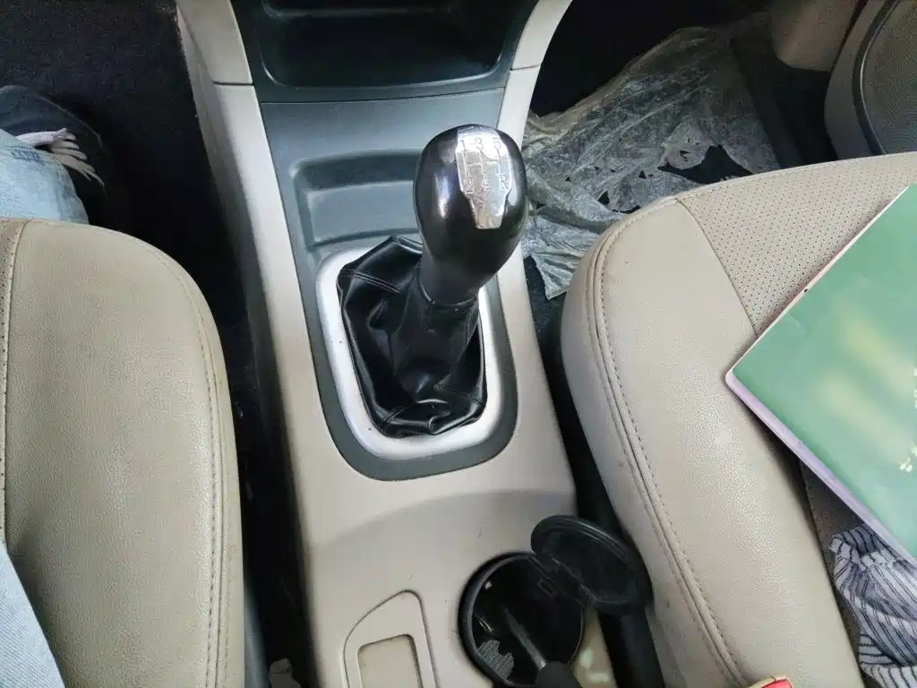Dongfeng ZNA Shuaike 2016 2016 1.5L Manual Luxury