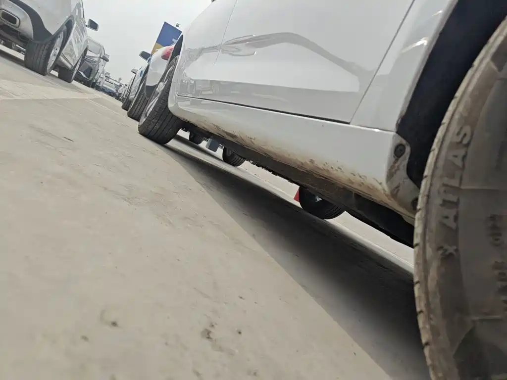 صورة 21 - Geely Emgrand L HiP