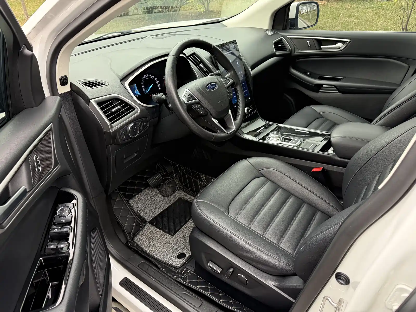 Фото 7 - Ford Edge