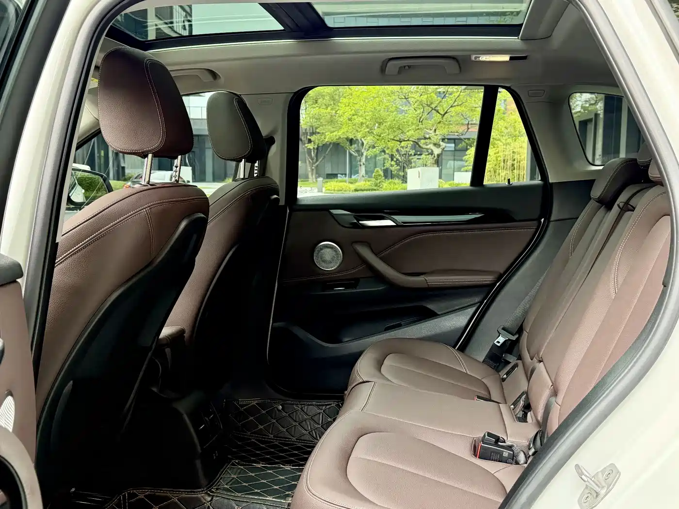 BMW X1 2021 sDrive25Li Leading фото 10