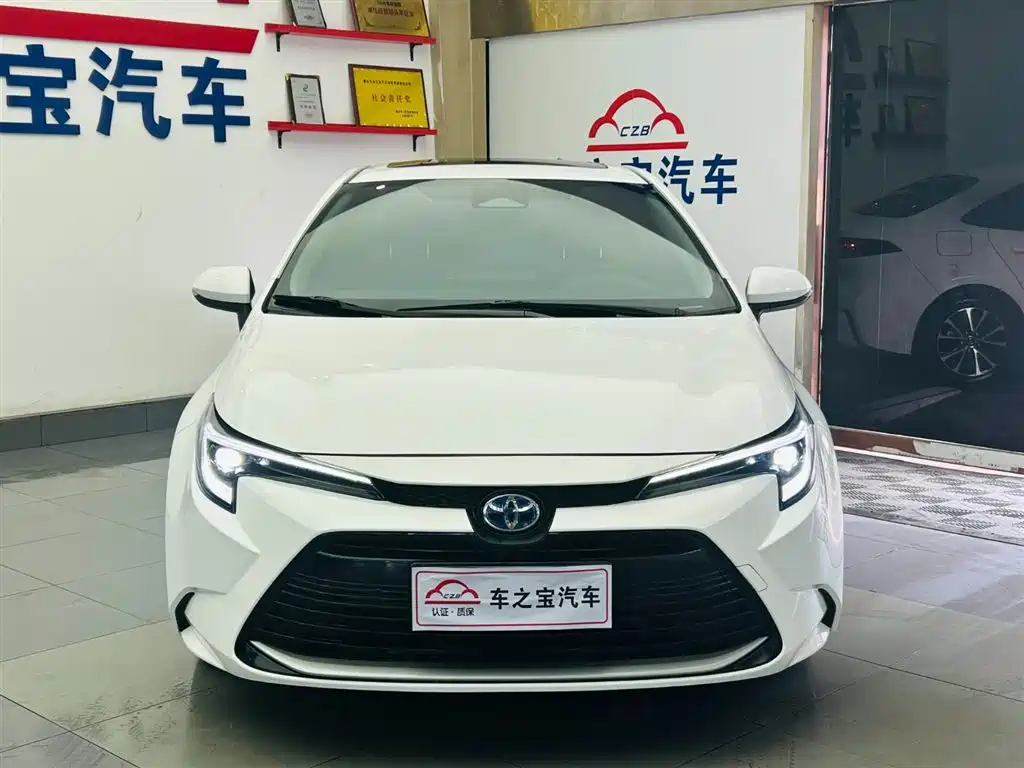 Toyota Levin 2023 Smart Hybrid 1.8L Luxury фото 2