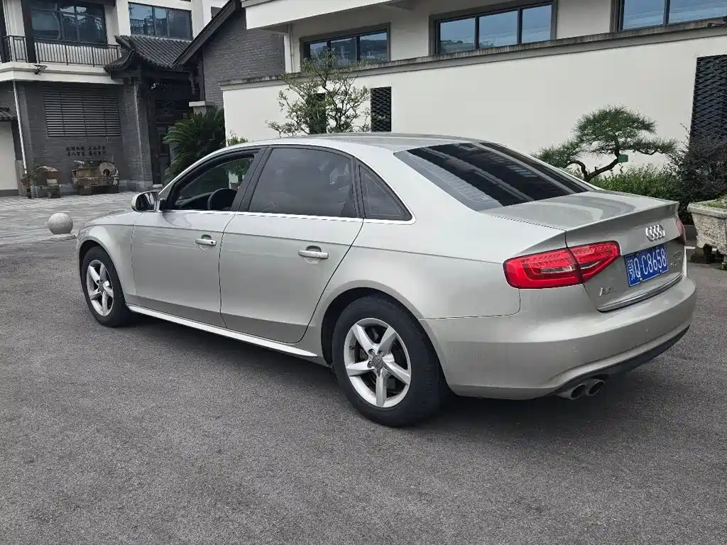 Фото 3 - Audi A4L