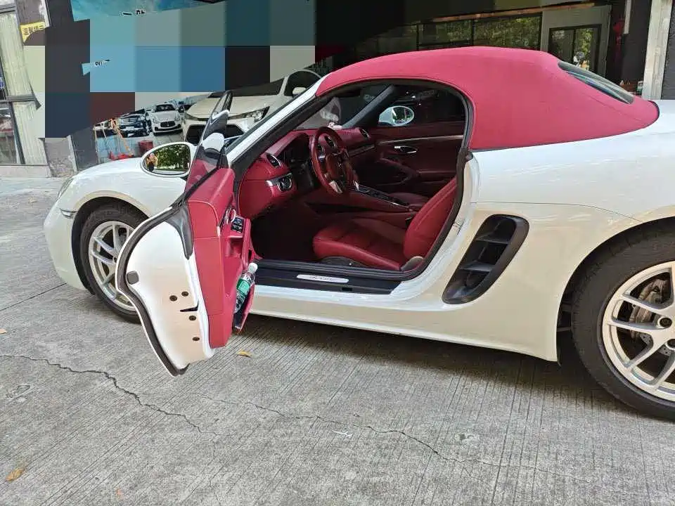 Photo 5 - Porsche 718