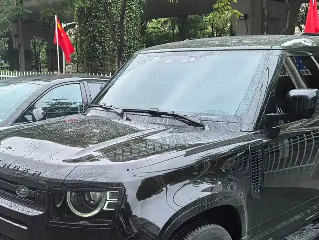 Land Rover Defender 2023 Facelift 90 3.0T P400 XS — фото 2