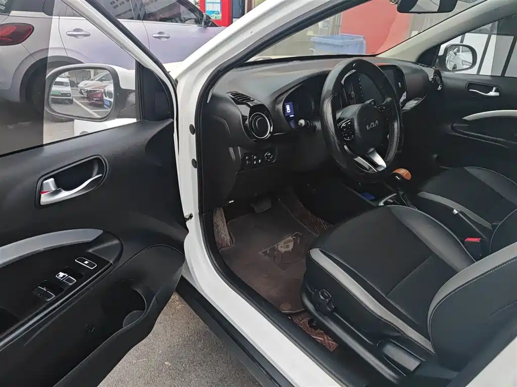 Kia KX1 2021 1.4L CVT Fun Edition фото 16