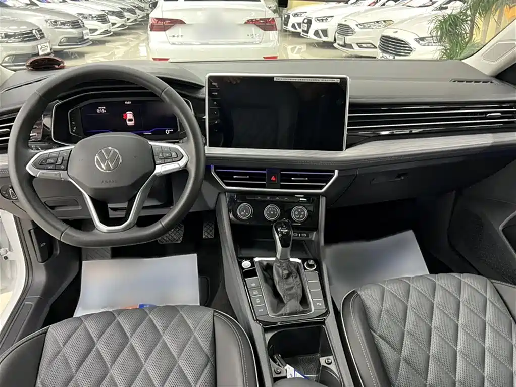 Volkswagen Sagitar 2024 300TSI DSG Surpass Edition фото 16