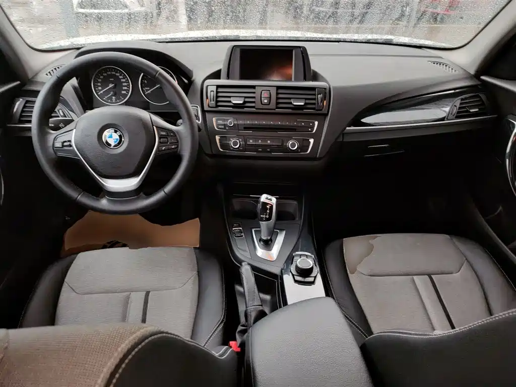 BMW 1 Series (Import) 2013 Facelift 116i Urban Model фото 10