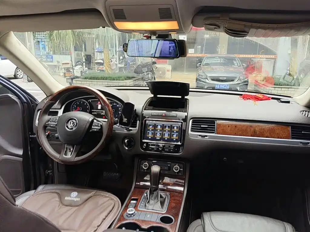 Volkswagen Touareg 2014 2011 3.0TSI Standard