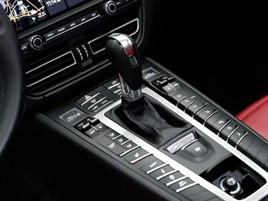 Porsche Macan 2018 Macan 2.0T фото 12