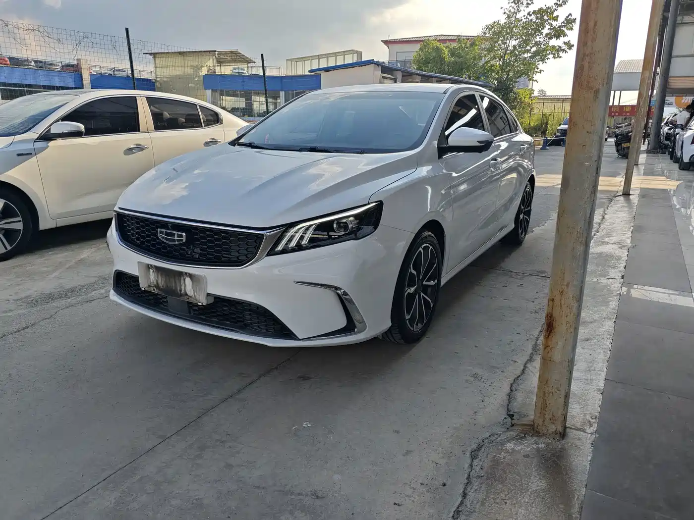 Фото 3 - Geely Binrui