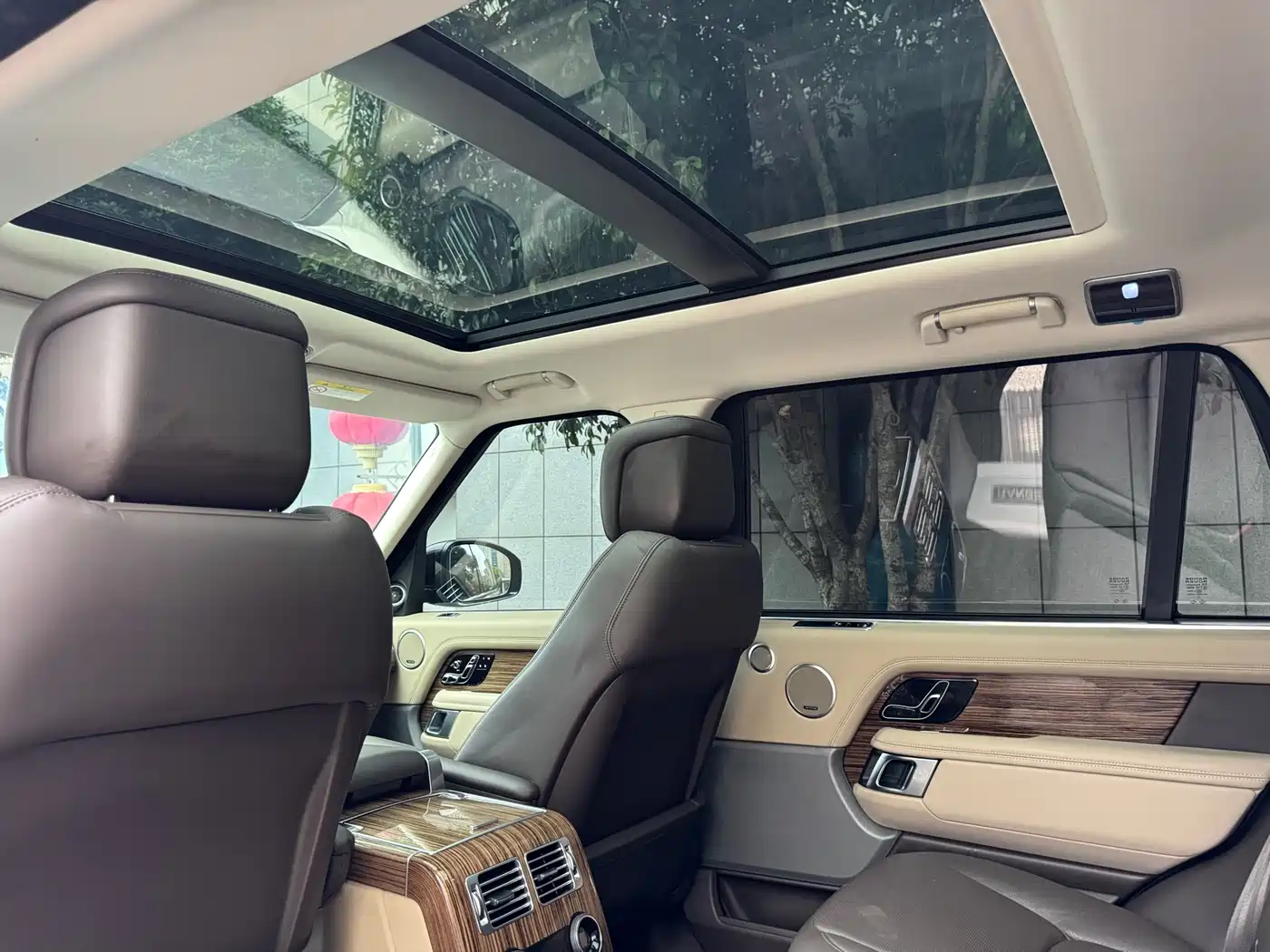 Land Rover Range Rover 2018 3.0 SC V6 Vogue Heritage Extended Edition фото 27