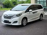 Фото 2 - Honda Elysion