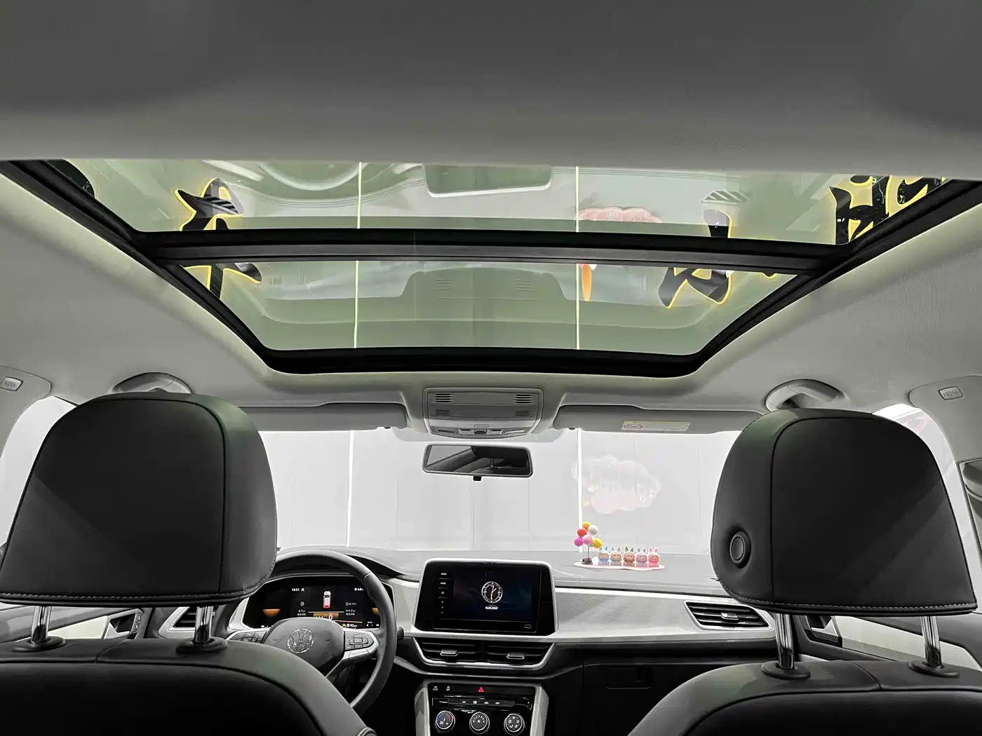 Volkswagen T-ROC 2023 280TSI DSG 2WD Time Edition фото 22